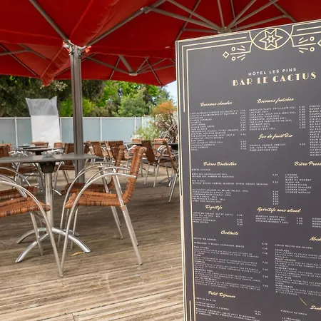 Hotel Les Pins - Oleron 3*