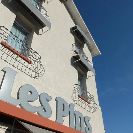 Les Pins